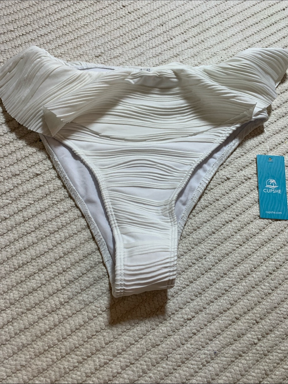 NWT Cupshe Cream Ribbed Ruffle Two-Piece Bikini, size S - Picture 5 of 8